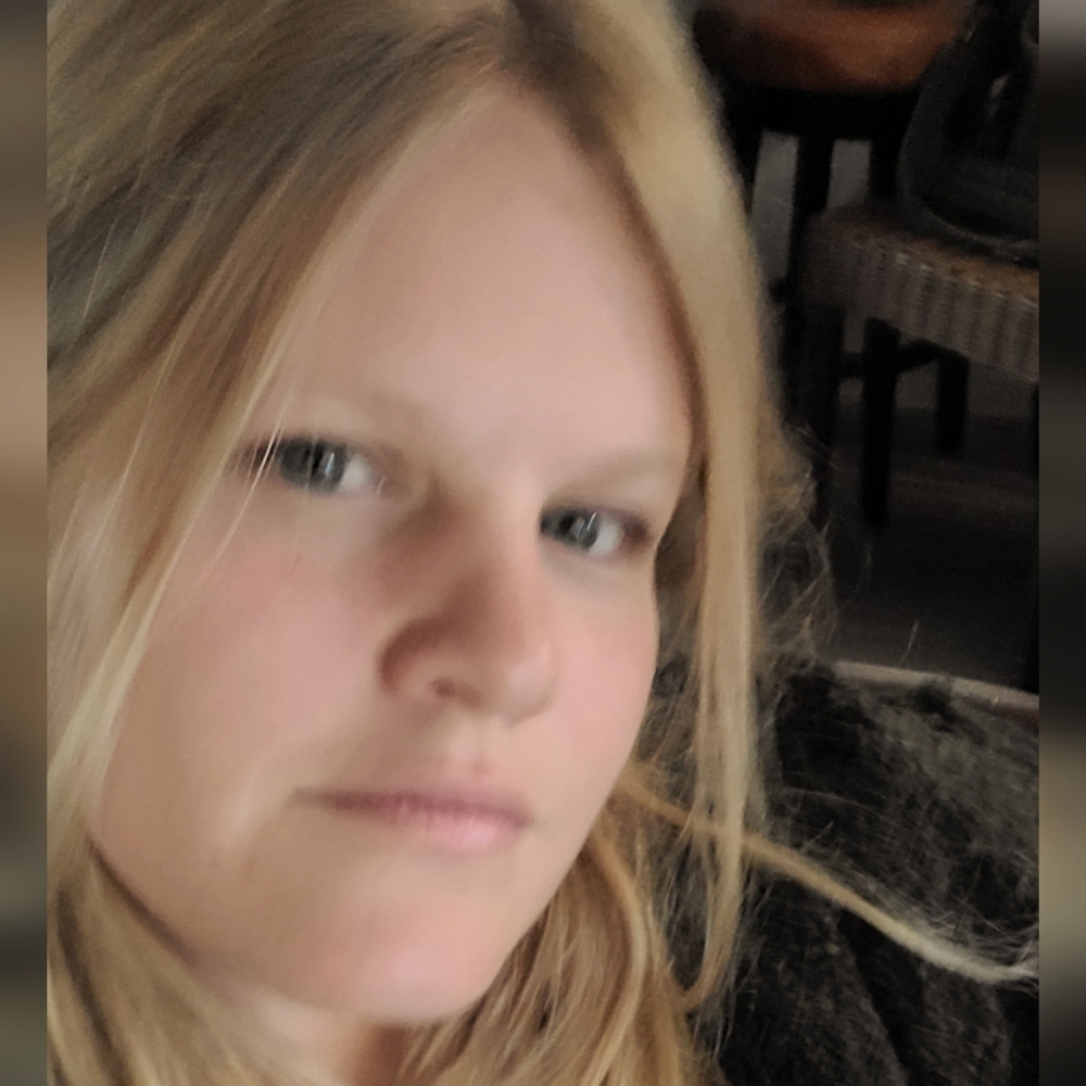 Meet your Posher, Valerie